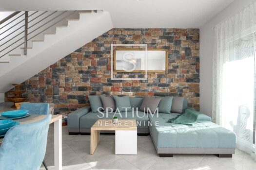 UMAG, REIHENHAUS MIT SCHWIMMBAD 1728588094 villa blue valica 8 tgvx1m l putfxn