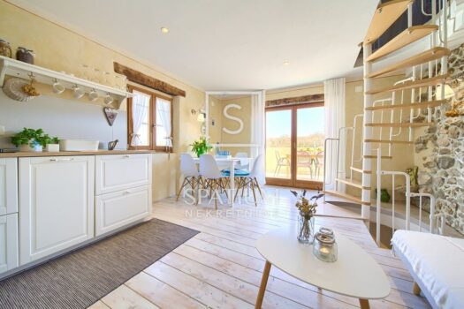 DOBRINJ, EINHEIMISCHE VILLA IM TOSKANISCHEN STIL 1729784101 7 1