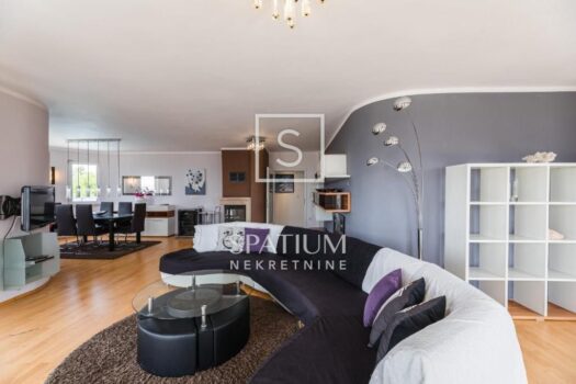 1731682342 412218550