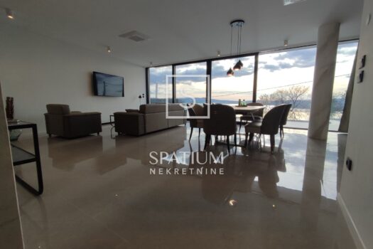 1732272917 img 20211215 135623 1