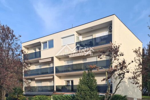 1735663202 porec trosoban stan na famoznoj lokaciji 300 m od mora 3