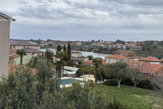 1741789384 1000024640