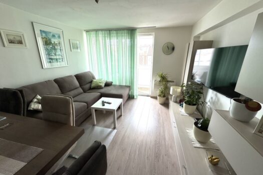 1743500661 1000026774