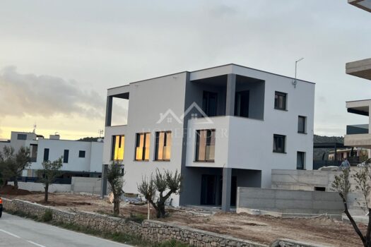 1744287379 img 20250410 wa0005 1