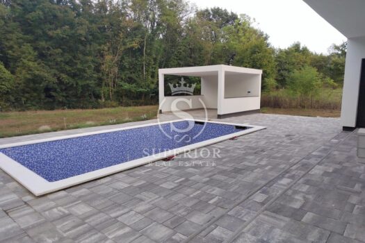 Haus Kršan, 125m2 1744885047 1820c69f793af431c84a65e2684f2fe6cb523ff4 galleryfullscreen