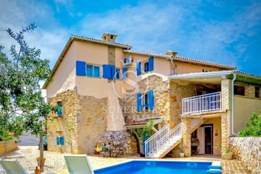 Authentischer Steinhaus-Luxus – Eine ruhige Oase mit Pool und Olivenhain 1744984498 891a088e 2f18 44bb 937f 4cb641bc98d5