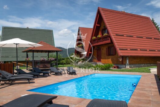 Haus Delnice, 1.894m2 1745840108 runolist crni lug 2020 00014 scaled 1