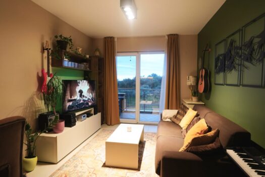 1745935933 1000029925