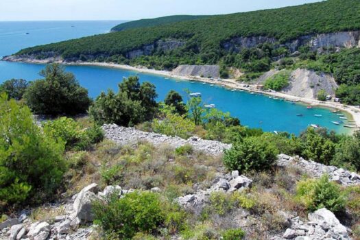 1746689436 plaza kalavojna rakalj