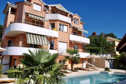 Oprić, Lovran - Apartmentvilla mit Swimmingpool 1747399254 opatija apartmanska villa s bazenom 2