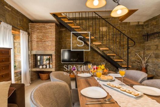 MOTOVUN, AUTOCHTHONES STEINHAUS MIT SWIMMINGPOOL 1747745607 411090830