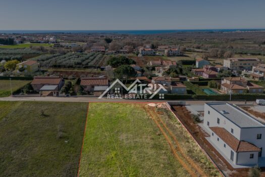 1747817993 gradevinsko zemljiste sa dozvolom porec 2 sa oznakom psps