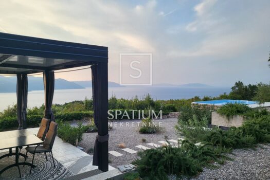 1747839933 20240827 065406