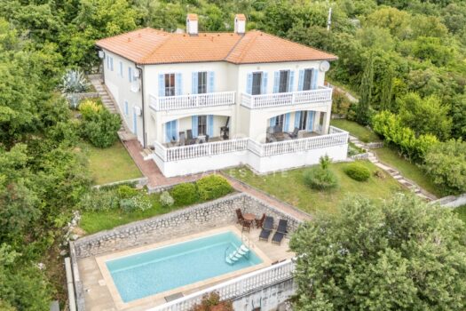 Brseč - Haus mit zwei Wohnungen und atemberaubendem Ausblick 1748687715 dji 20250522120756 0004 d