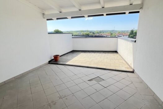 Neu saniert: Große und helle 3-Zimmer-Whg auf zwei Etagen mit großer Dachterrasse! 3ZFpDkm8A2wM6jgCKCfJS2