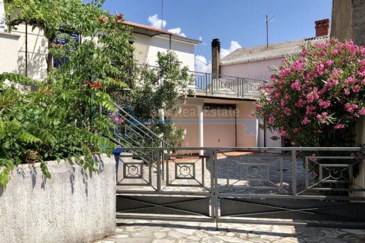 AKTION! REDUZIERTER PREIS! KORNIĆ- RENOVIERTES STEINHAUS MIT GARAGE UND AUSSENANLAGE 50 11961 qakwal7h1 1920x0