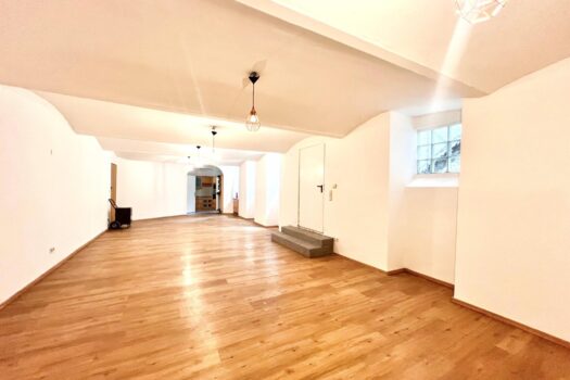 62fDeSR4OqslnwVTC0WxT5