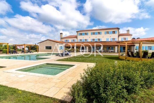 1687338630 374780266396