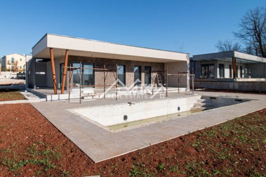 1706870958 bakaran basici edited 3