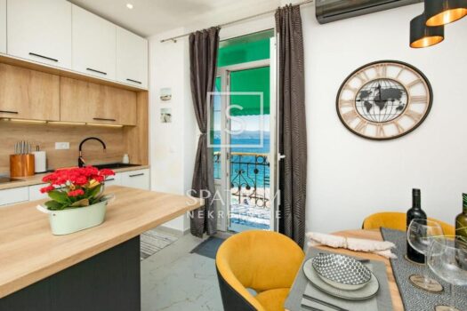 OPATIJA, ZENTRUM, WOHNUNG MIT BLICK 50 m VOM MEER ENTFERNT 1717163626 459634487 1