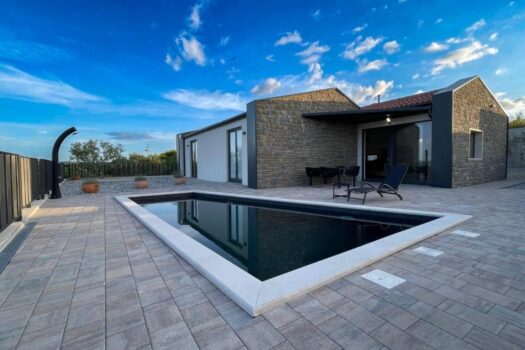 1720802290 575093684