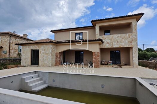 1726483522 f7e1c1d0 5ec1 47d3 9544 f204a78d53b9