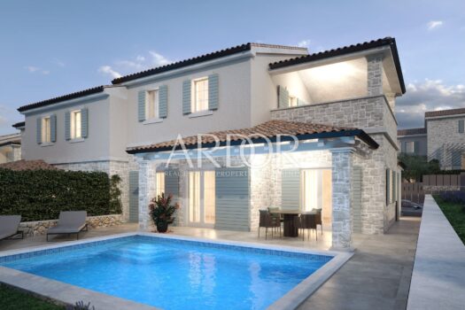 1727874689 1707754480 cam09 3 4