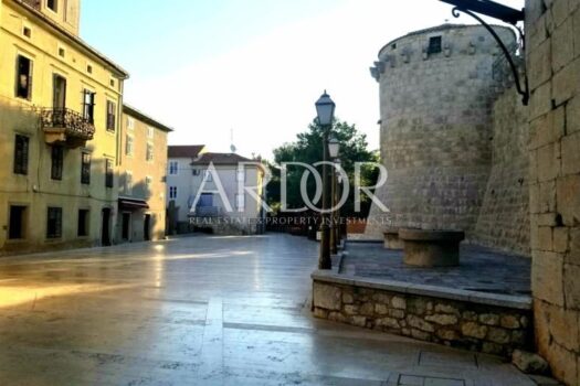 1734002890 kuca krk 200