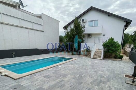 1734187703 sudseite dragan261