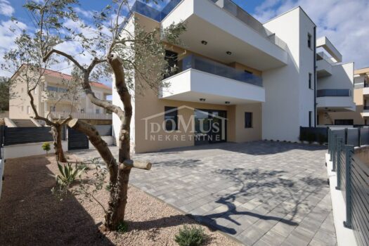 Murter, Neubau, Zweizimmerwohnung 79,51m2 mit Garten 1741875280 img 2906
