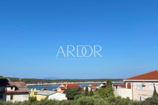 1743499469 pogled na more1