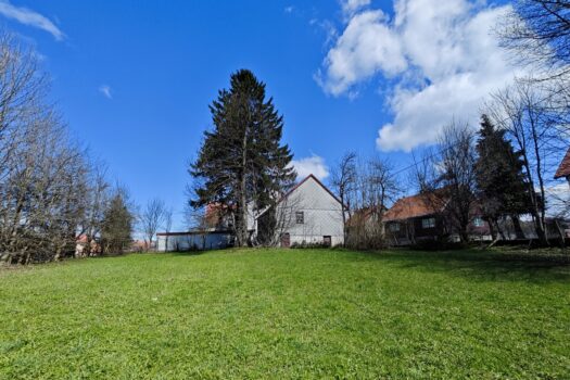 1744209121 ravna gora kuca za adaptaciju s velikom okucnicom i potencijalom za dodatnu