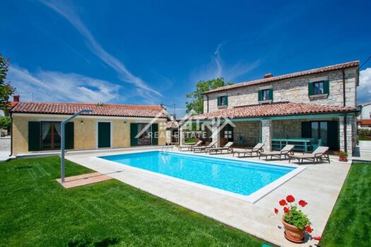 1746808016 c4296cd9 be76 4035 9199 2bffb50cb53c