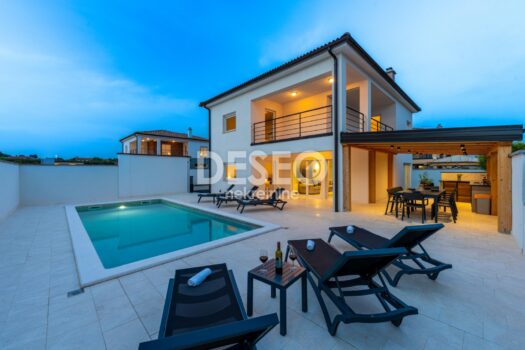 1747401504 villa d j 51