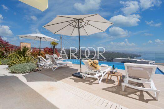 1748349855 villa 115