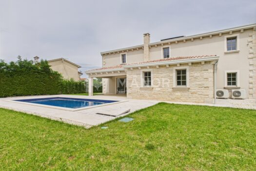 1748862466 cam03529g0 pr0115 still003