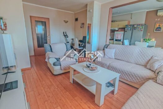 1749328317 mm 3 of 12