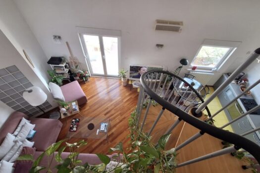 1749735157 1000035705