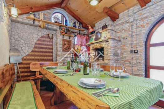 1749828810 mm 3 of 10