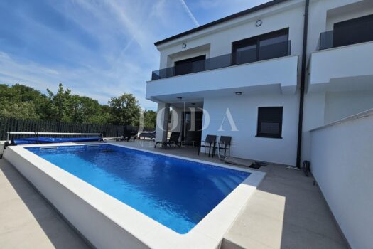 1749888311 725000922 598924 0