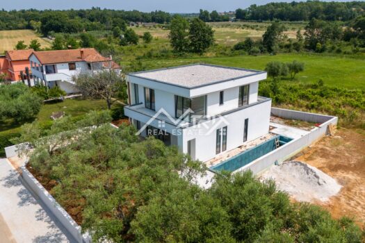 1750082048 kuca sa bazenom porec prodaja 2