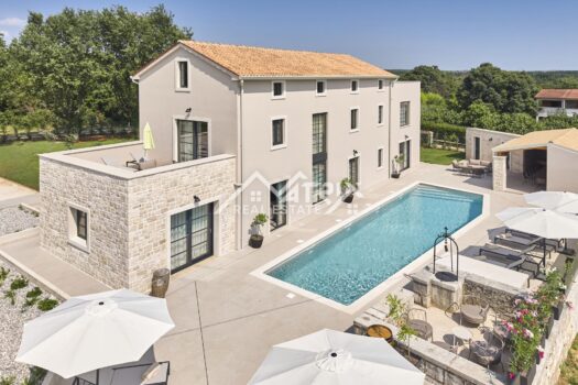 1751212225 vila u porecu na prodaju sa pogledom na more 1