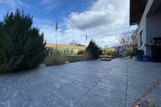 b124a0c9-8254-4325-b4bb-4c56556b4514 2