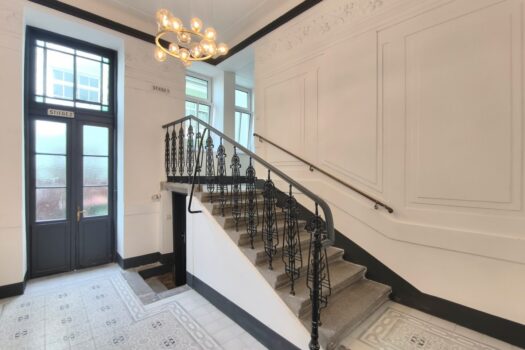 1HmksQh7UKjg9cMRRG8i82