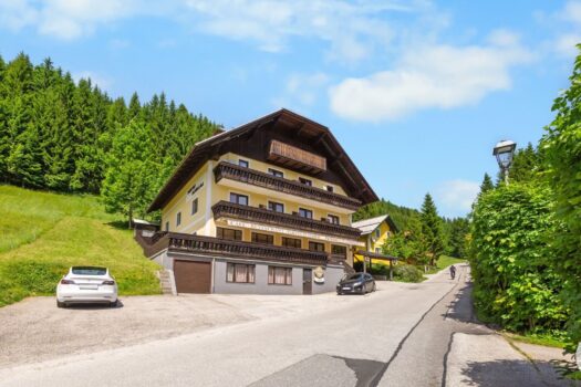 1hWP8GIQ7FwocKXc6bUXyB