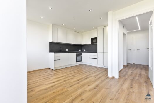 Essbereich mit Küche (eingerichtet)