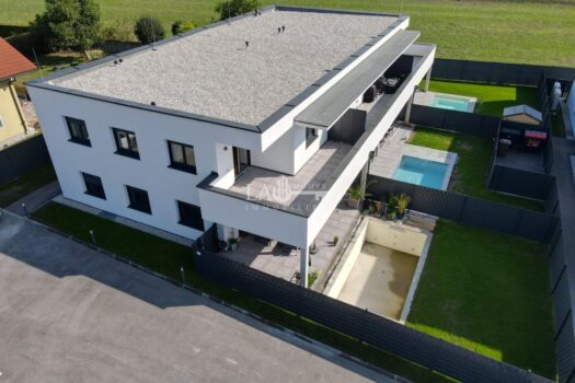 2MFOk0evBzwq9FHUaPeUu5