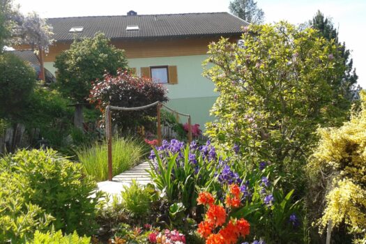 3mirBKGCGyrskNiCxECSWZ