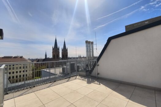 6CDA31AmYUJV0tqVfLQI5t