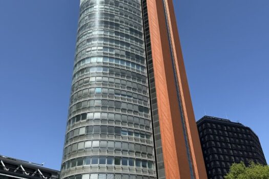 702wF3511qlsJWRQ0ZgsM9